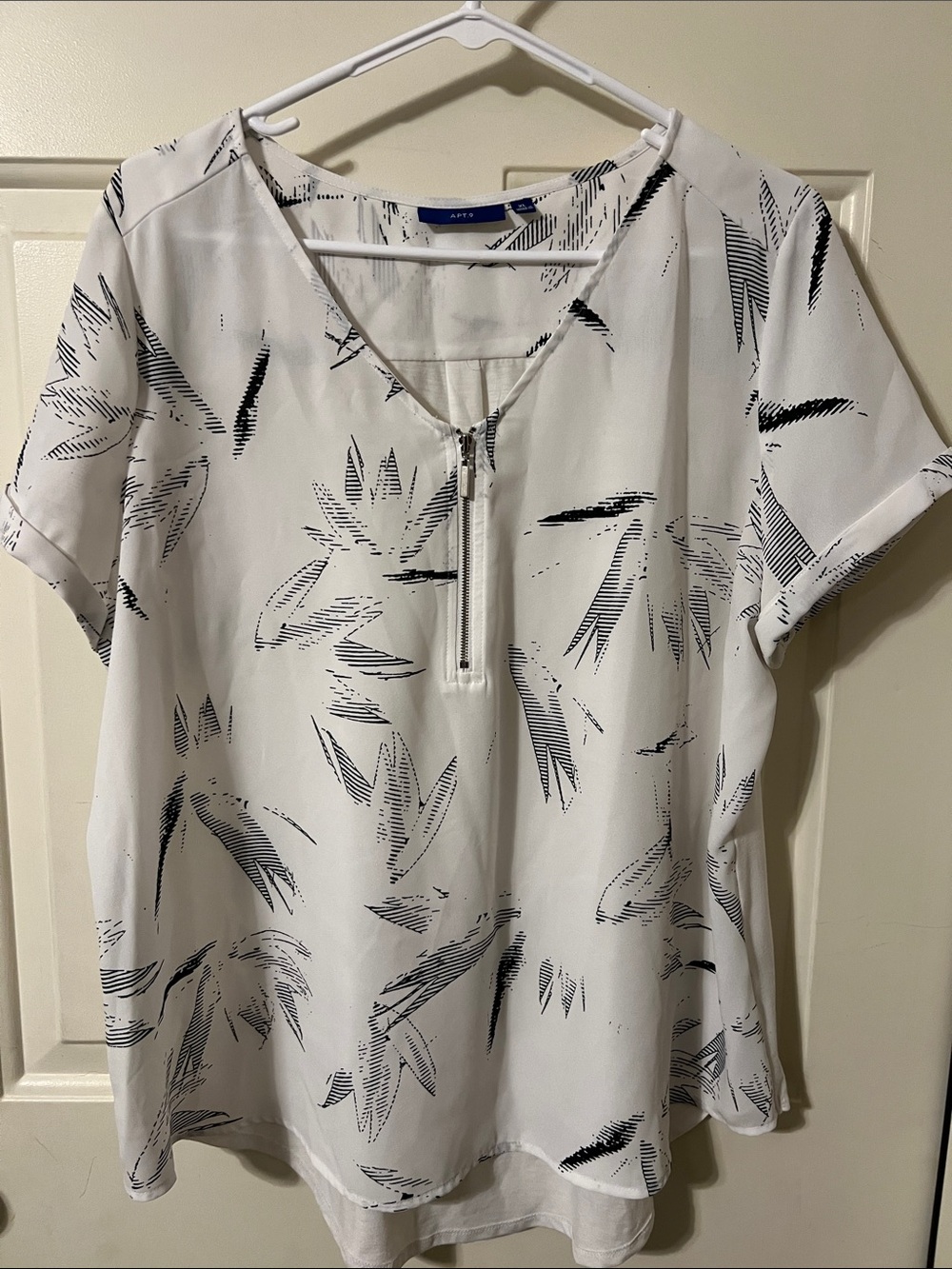 Apt. 9 White Blouse with Black Abstract Print